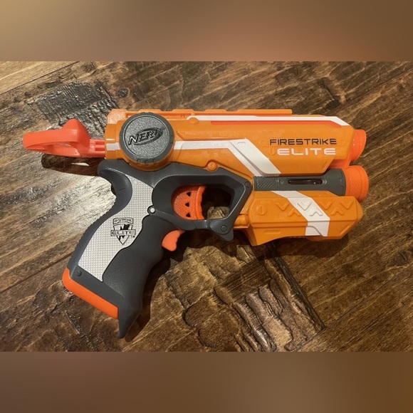 Lot of 4 Nerf guns (1 Rival), foam bullets included! - Picture 5 of 6